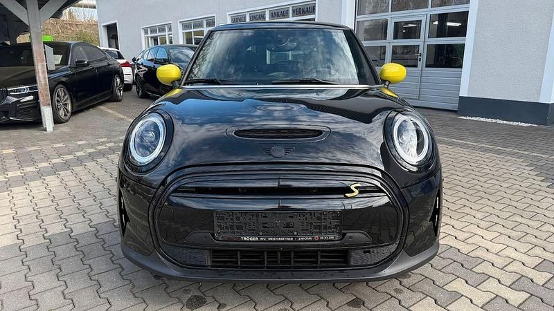 Gebraucht Mini Cooper SE 135 kW (184 PS) 2022 Schwarz Kleinwagen