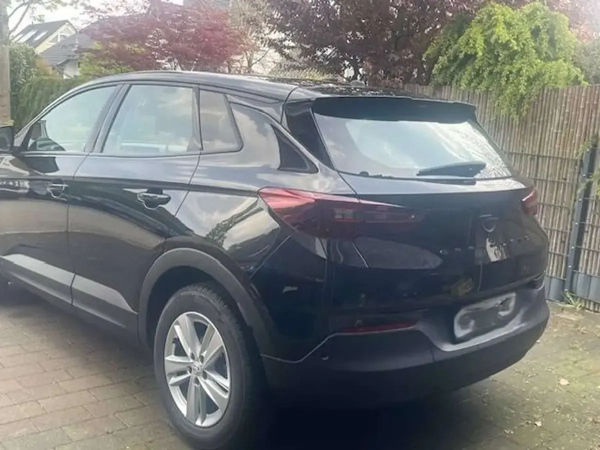 Gebraucht Opel Grandland X Elegance 131 PS (96 kW) 2022 Schwarz SUV