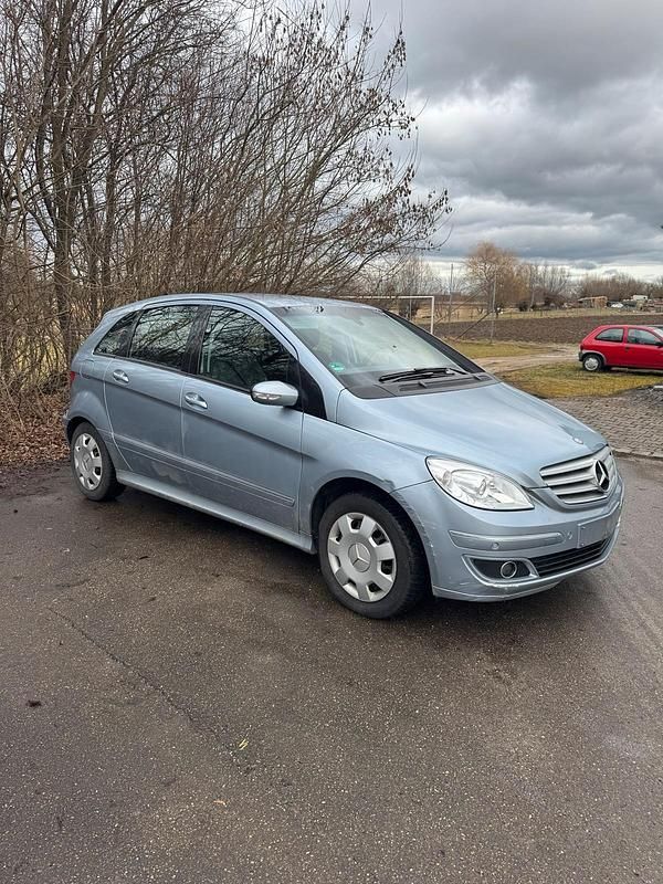 Gebraucht Mercedes B200 136 PS (100 kW) 2006 Grau Van / Kleinbus