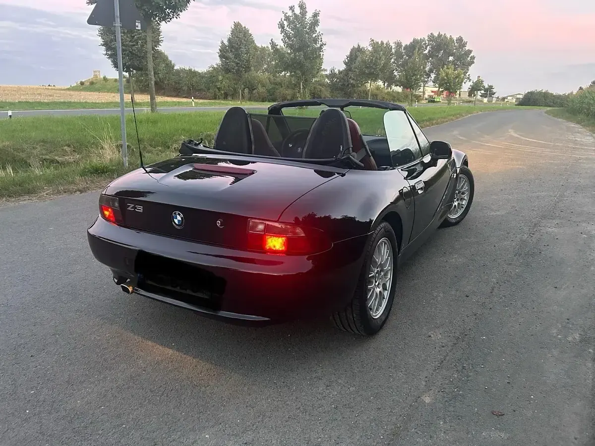 Gebraucht BMW Z3 116 PS (85 kW) 1998 Schwarz Cabrio