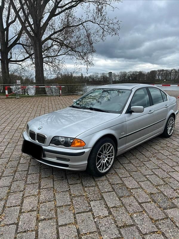 Gebraucht BMW 320 170 PS (125 kW) 2001 Silber Limousine