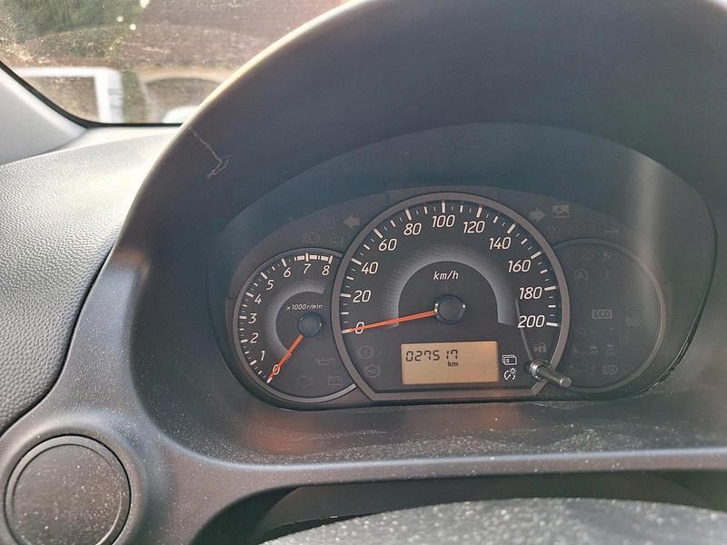 Gebraucht Mitsubishi Space Star Select 71 PS (52 kW) 2022 Weiß Kleinwagen