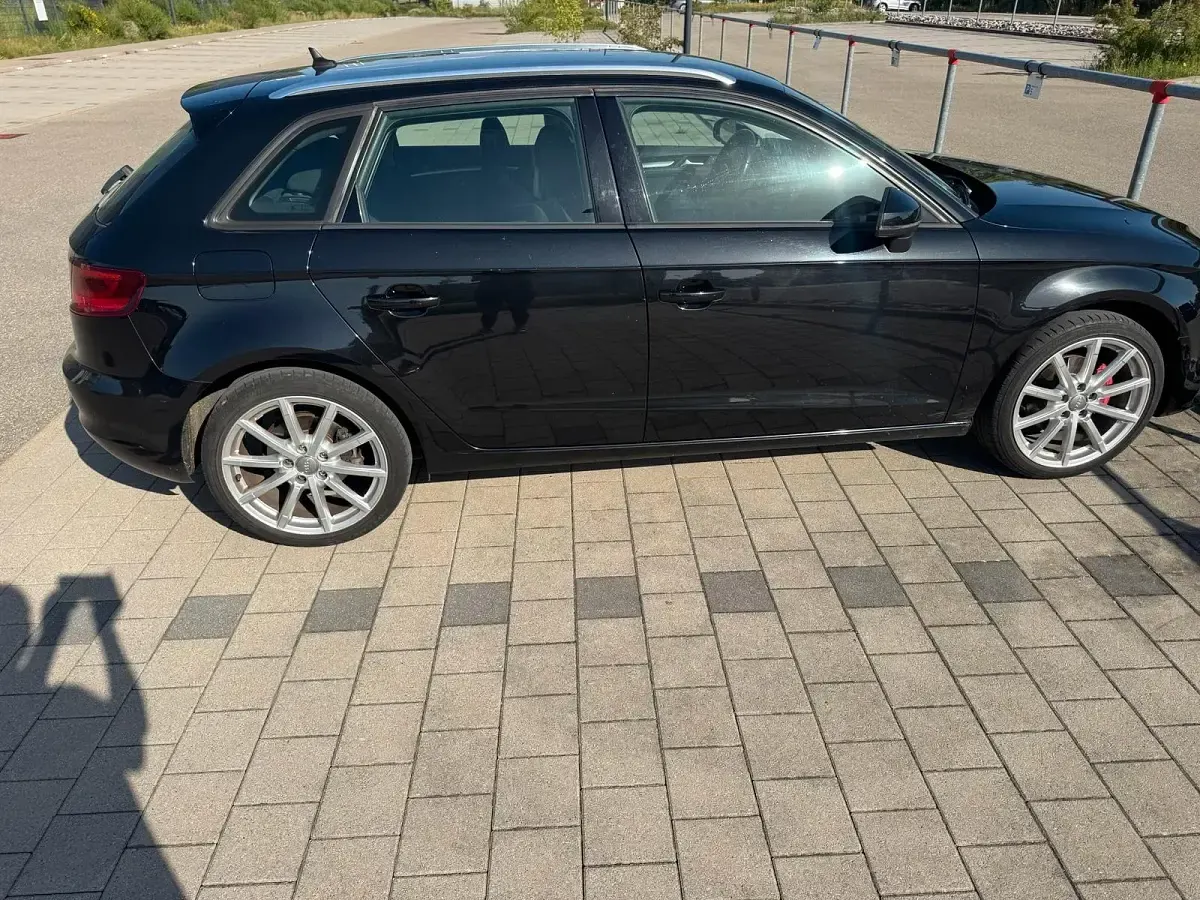 Używany Audi A3 Sportback 122 KM (89 kW) 2013 Czarny Hatchback