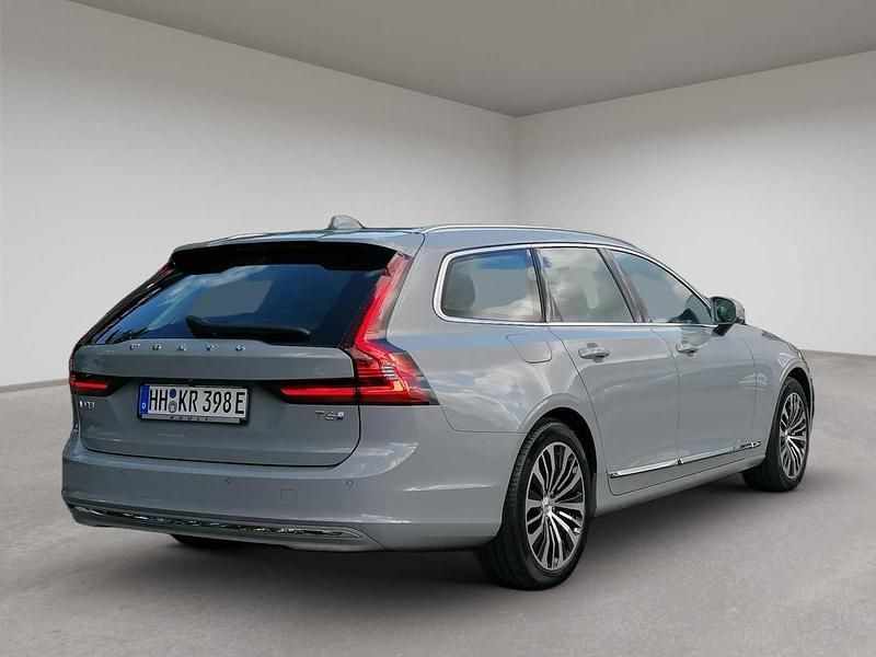 Second-hand Volvo V90 Core 349 CP (256 kW) 2025 Gri Break