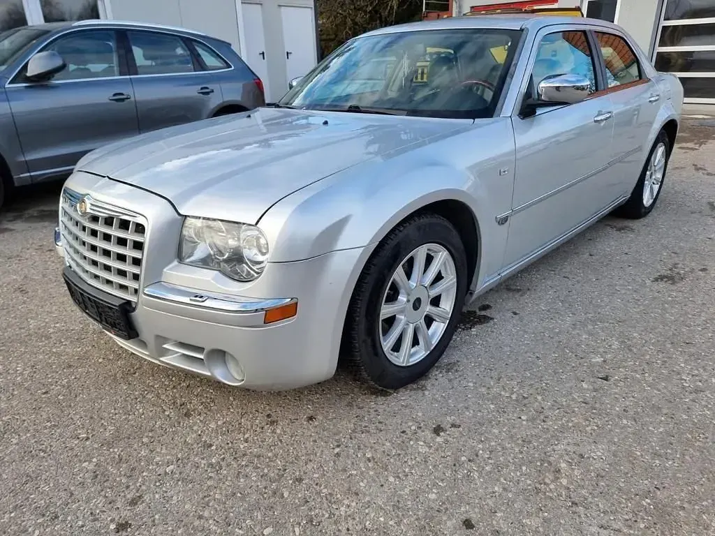 Gebraucht Chrysler 300C 218 PS (160 kW) 2006 Silber Limousine