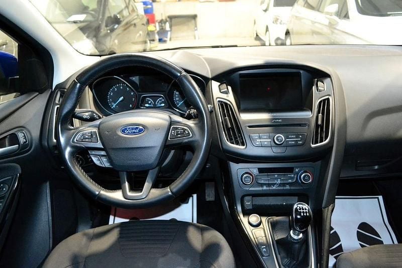 Second-hand Ford Focus Titanium 125 CP (91 kW) 2017 Albastru Break
