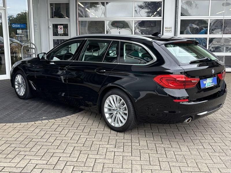 Gebraucht BMW 520 Luxury Line 190 PS (139 kW) 2020 Schwarz Kombi