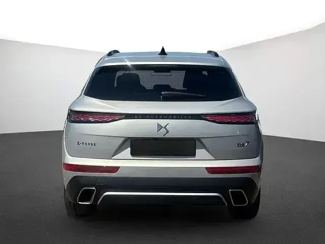 Gebraucht DS Automobiles DS7 Crossback Opera 306 PS (225 kW) 2024 Silber SUV