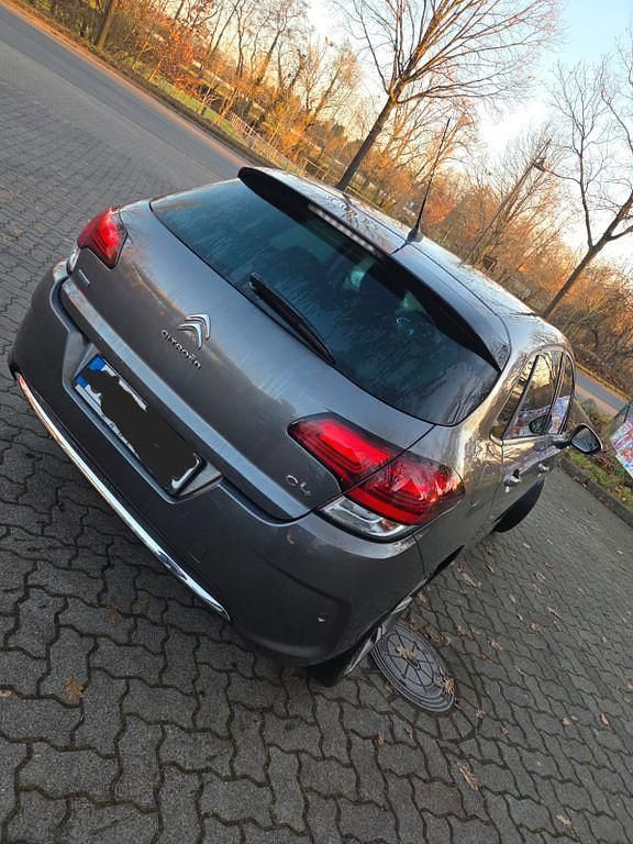 Gebraucht Citroën C4 Start 120 PS (88 kW) 2016 Grau Limousine
