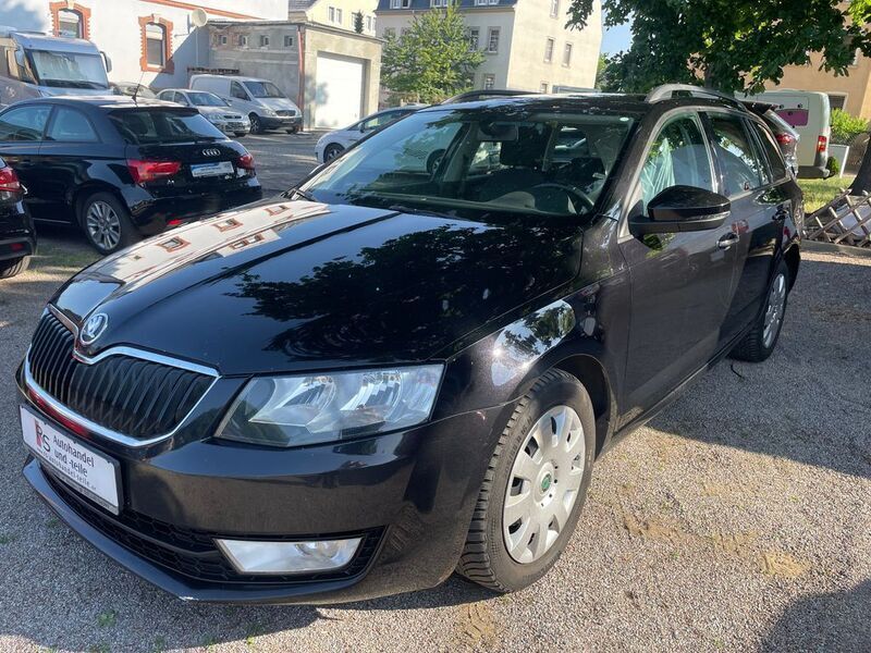 Schwarz Gebraucht 2014 Skoda Octavia Ambition Kombi | 5.499 € (Teuer) - Bild 1/4
