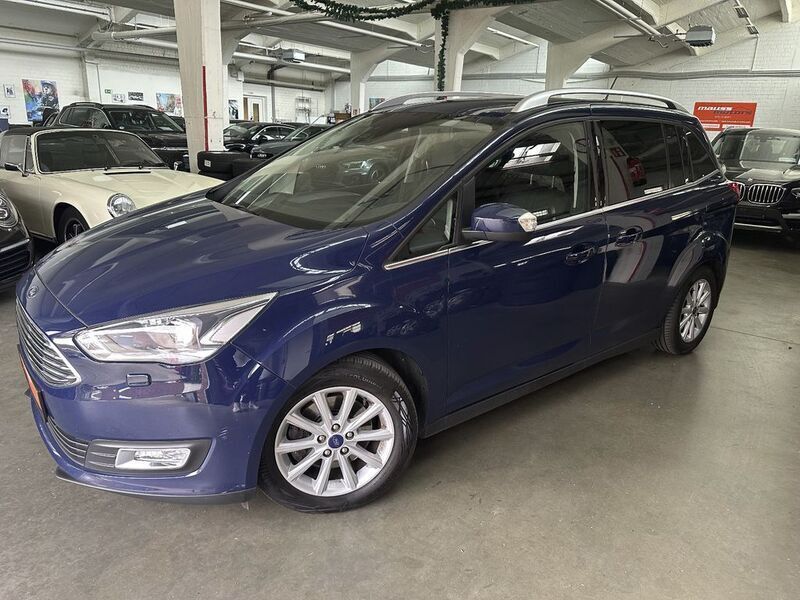 Blau Gebraucht 2018 Ford Grand C-Max Titanium Van / Kleinbus | 9.880 € (Fairer Preis) - Bild 1/4