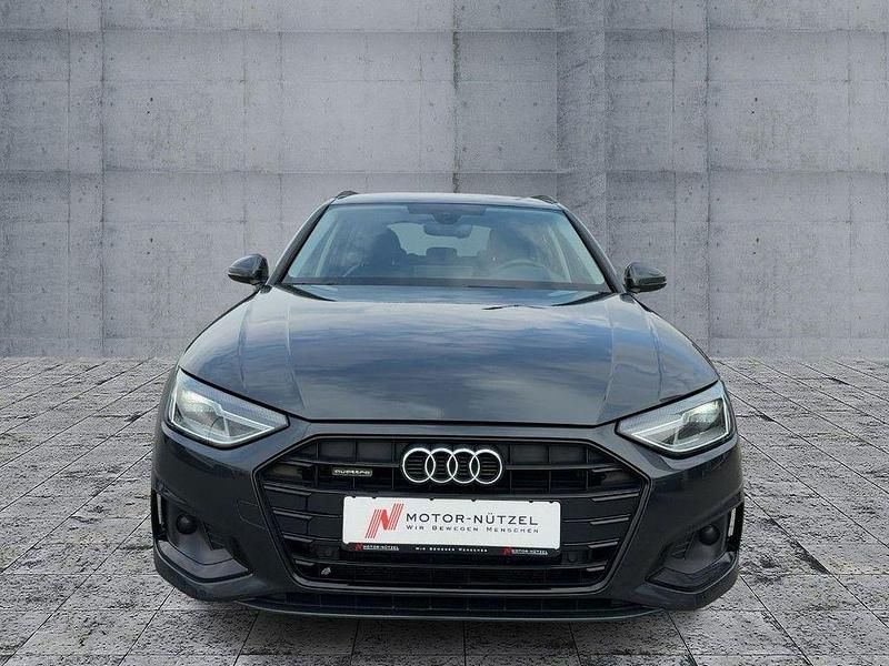 Second-hand Audi A4 Advanced 204 CP (150 kW) 2023 Gri Break