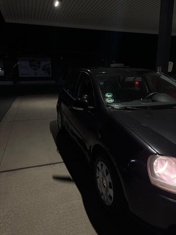 Gebraucht VW Golf V 75 PS (55 kW) 2004 Schwarz Kleinwagen