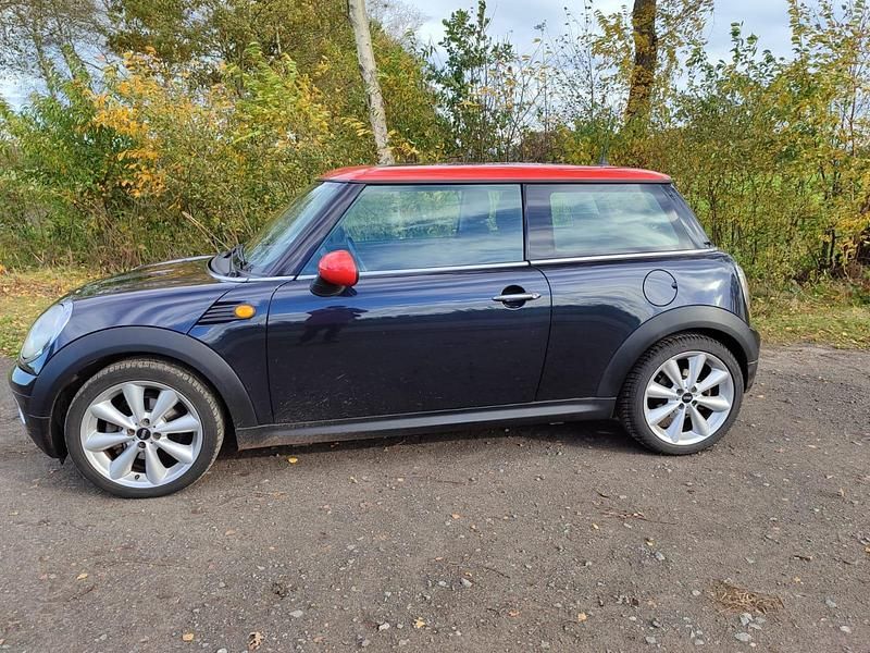 Gebraucht Mini ONE 95 PS (69 kW) 2008 Schwarz Kleinwagen