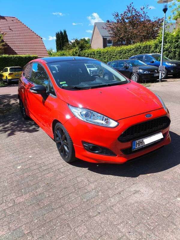 Gebraucht 2015 Ford Fiesta Titanium Kleinwagen | 9.000 € (Etwas zu teuer) - Bild 1/4