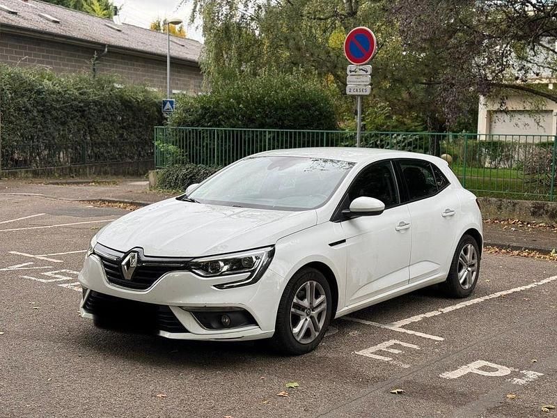 Weiß Gebraucht 2018 Renault Mégane IV LIMITED Limousine | 6.900 € (Teuer) - Bild 1/4