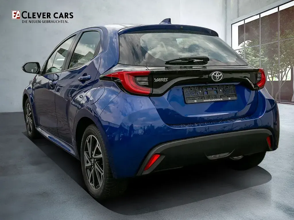 Gebraucht Toyota Yaris Team 125 PS (91 kW) 2021 Blau Kleinwagen