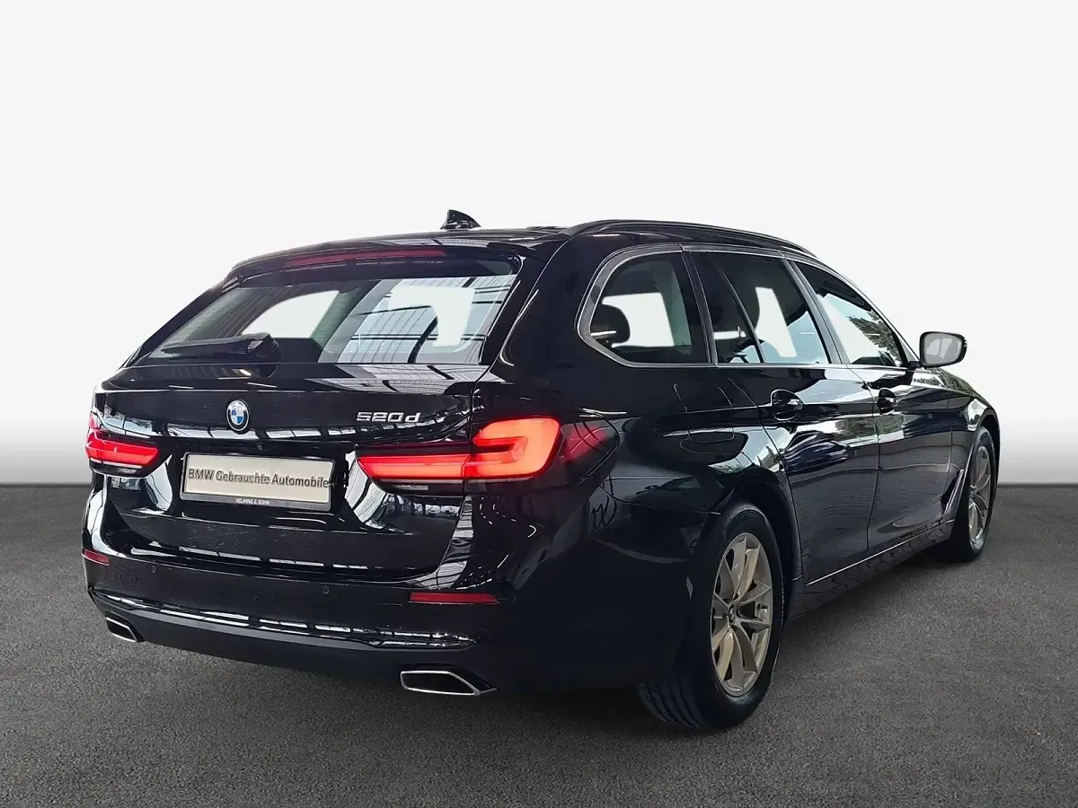 Gebraucht BMW 520 Performance 190 PS (139 kW) 2022 Schwarz Kombi