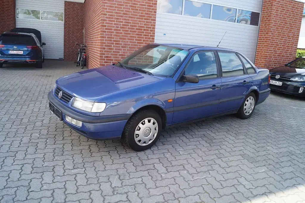 Gebraucht VW Passat 90 PS (66 kW) 1994 Blau Limousine
