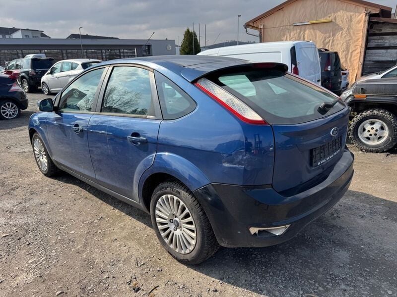 Gebraucht Ford Focus Titanium 101 PS (74 kW) 2008 Blau Limousine