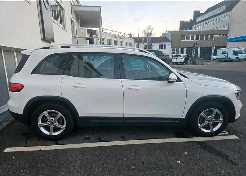 Gebraucht Mercedes GLB200 150 PS (110 kW) 2021 Weiß SUV