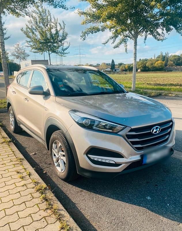 Beige Gebraucht 2018 Hyundai Tucson SUV | 14.500 € (Guter Preis) - Bild 1/4