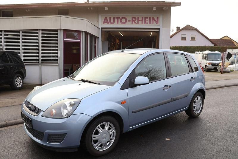 Blau Gebraucht 2006 Ford Fiesta Trend Kleinwagen | 1.940 € (Fairer Preis) - Bild 1/4