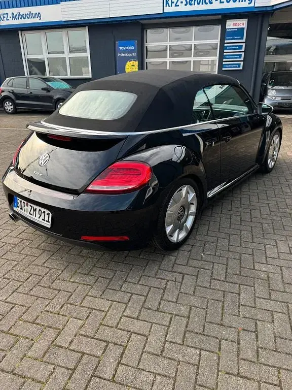 Gebraucht VW Beetle Allstar 105 PS (77 kW) 2016 Schwarz Kleinwagen