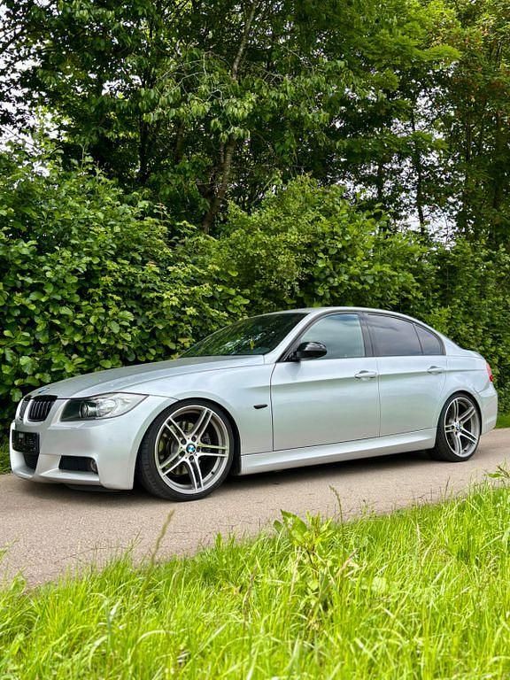 Silber Gebraucht 2008 BMW 325 M Sport Limousine | 12.200 € (Etwas zu teuer) - Bild 1/4