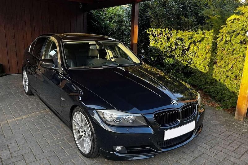 Gebraucht BMW 330 245 PS (180 kW) 2011 Limousine