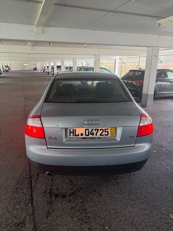Gebraucht Audi A4 102 PS (75 kW) 2002 Blau Limousine