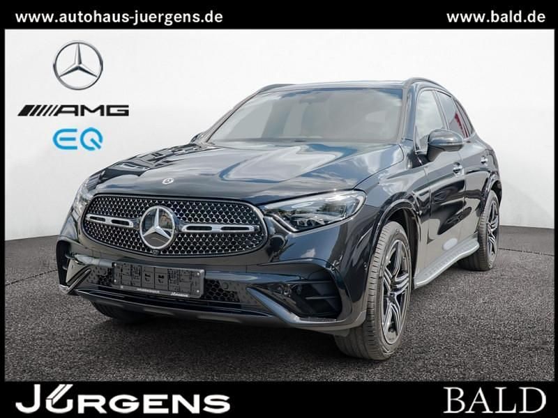 Metalliclack obsidianschwarz Gebraucht 2025 Mercedes GLC220 AMG SUV | 61.880 € (Guter Preis) - Bild 1/4