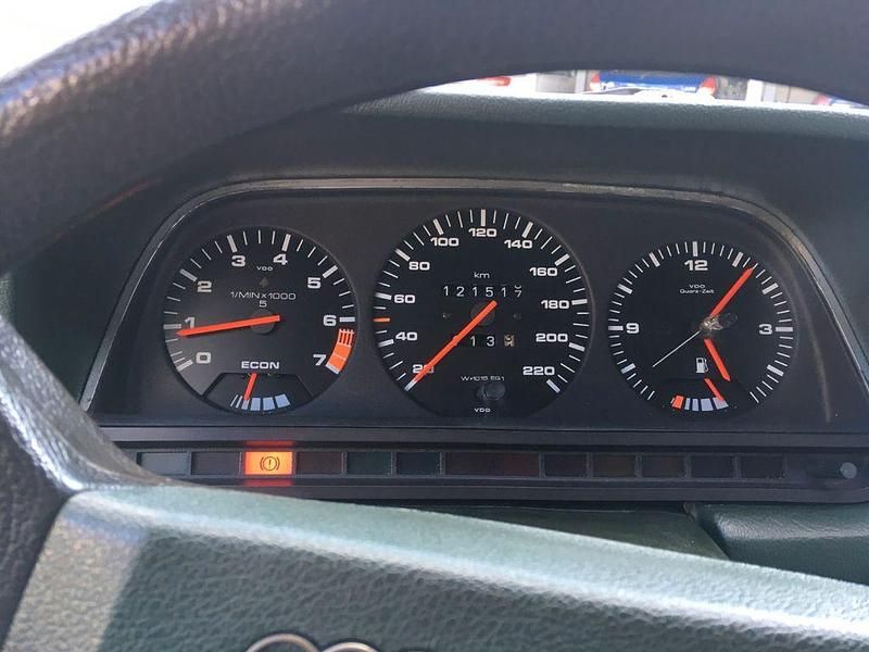 Gebraucht Audi 100 116 PS (85 kW) 1982 Grau Limousine