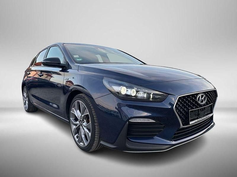 Stargazing blue Gebraucht 2020 Hyundai i30 N Line Limousine | 18.900 € (Etwas zu teuer) - Bild 1/4