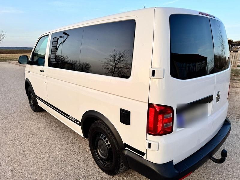 Gebraucht VW Transporter 102 PS (75 kW) 2018 Weiß Van