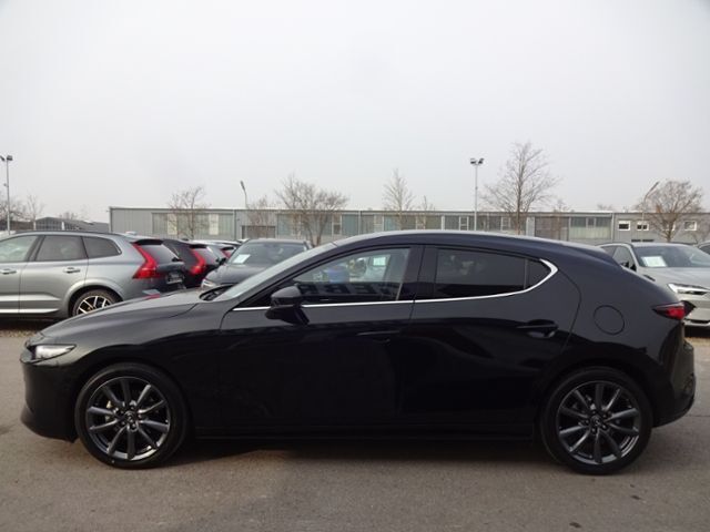 Gebraucht Mazda 3 Selection 122 PS (89 kW) 2021 Onyxschwarzmetallic Kleinwagen
