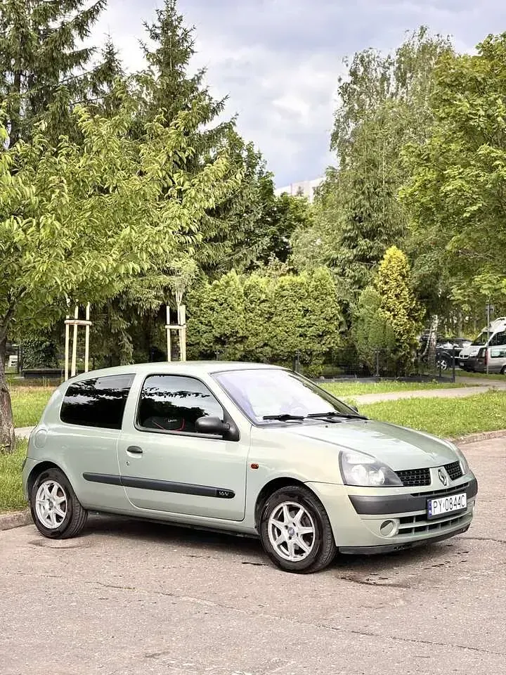 Gebraucht Renault Clio 75 PS (55 kW) 2002 Limousine