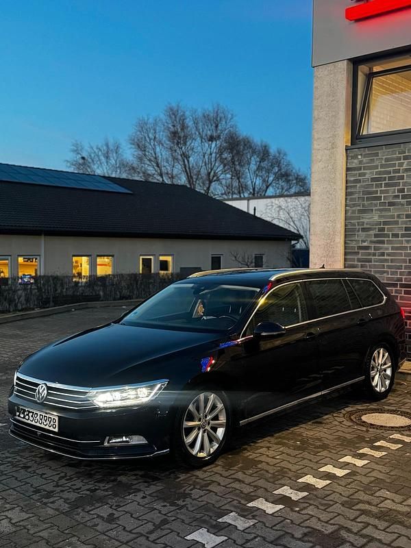 Schwarz Gebraucht 2016 VW Passat Kombi | 9.800 € (Superpreis) - Bild 1/4