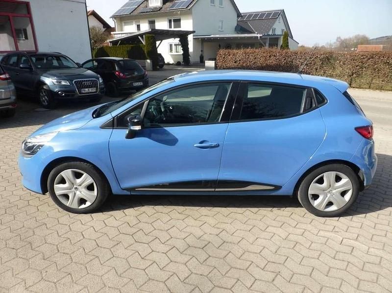 Gebraucht Renault Clio IV Dynamique 90 PS (66 kW) 2015 Französischblau Kleinwagen