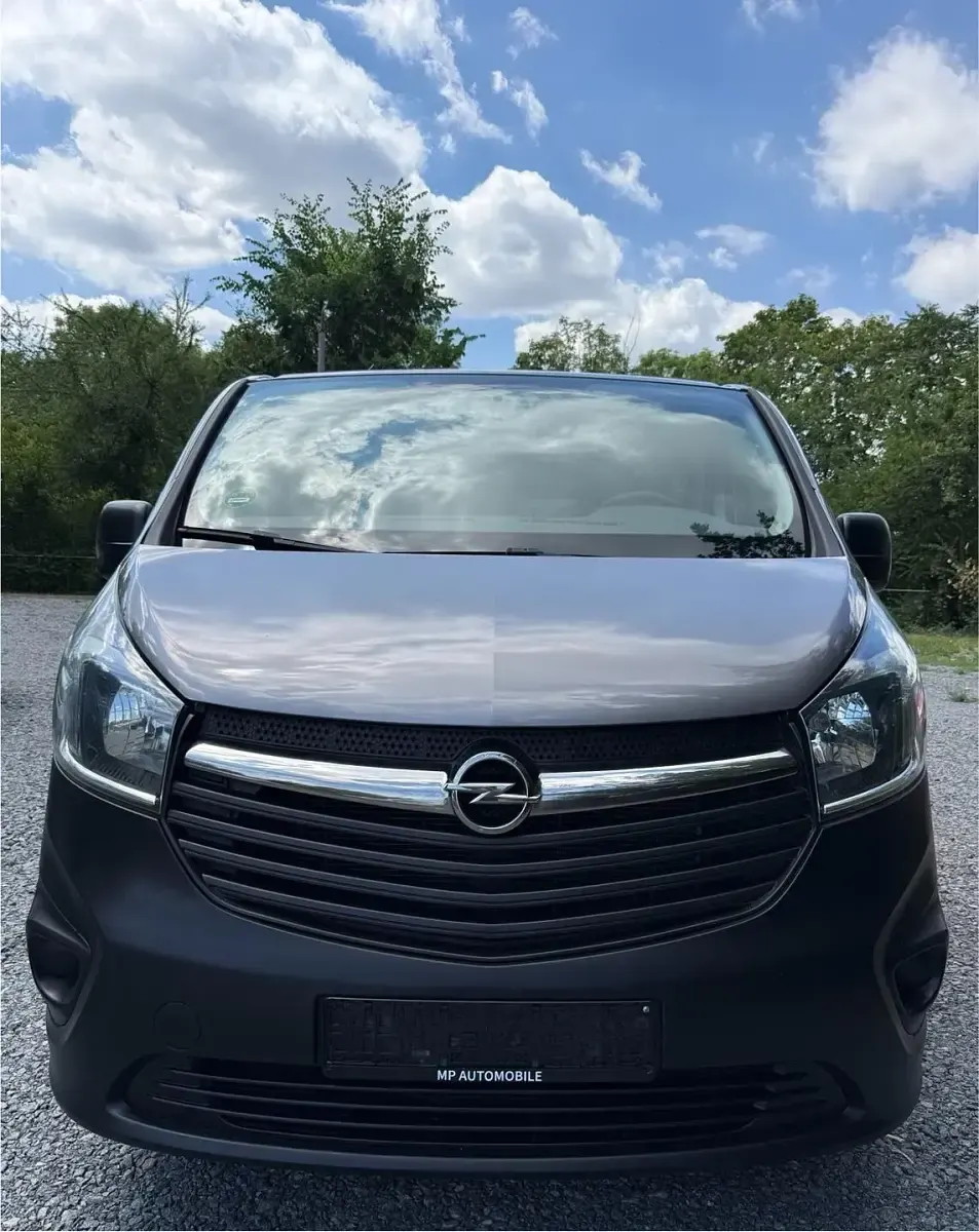 Gebraucht Opel Vivaro 115 PS (84 kW) 2015 Grau Van / Kleinbus
