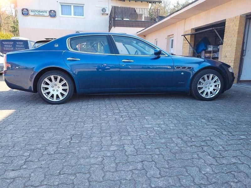 Blau Gebraucht 2005 Maserati Quattroporte Limousine | 16.500 € (Superpreis) - Bild 1/4