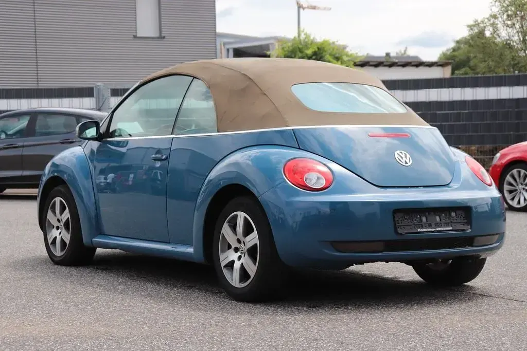 Gebraucht VW New Beetle Cabriolet Highline 116 PS (85 kW) 2006 Blau Cabrio