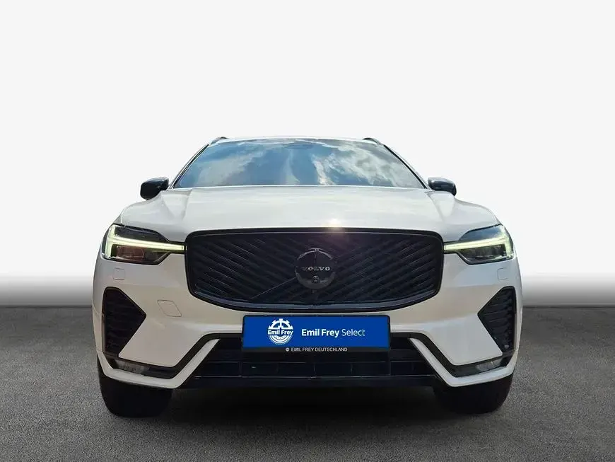 Gebraucht Volvo XC60 Plus 250 PS (183 kW) 2025 Crystal white / metallic SUV