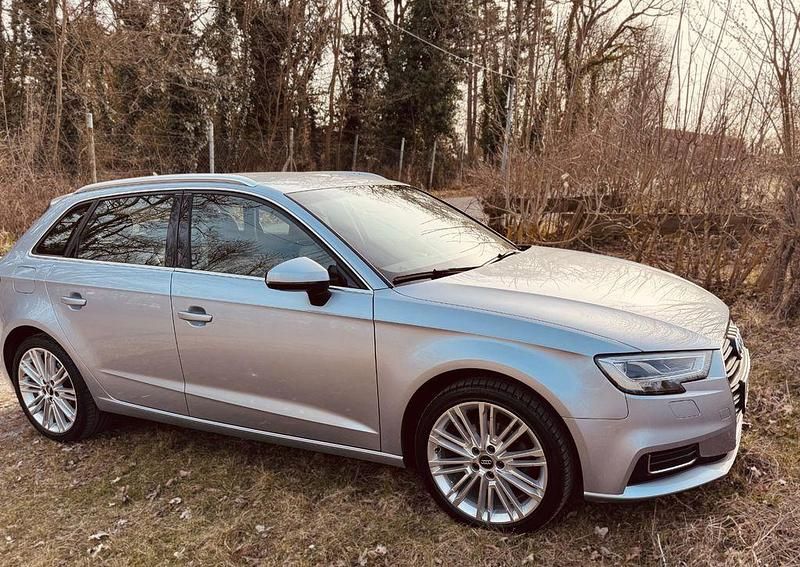 Gebraucht Audi A3 Design 150 PS (110 kW) 2017 Silber Limousine
