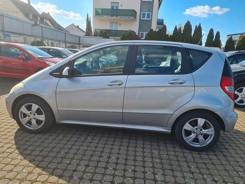 Gebraucht Mercedes A180 Elegance 109 PS (80 kW) 2008 Silber Limousine