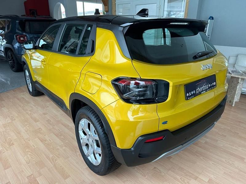 Gebraucht Jeep Avenger EV Altitude 114 kW (156 PS) 2024 Gelb SUV