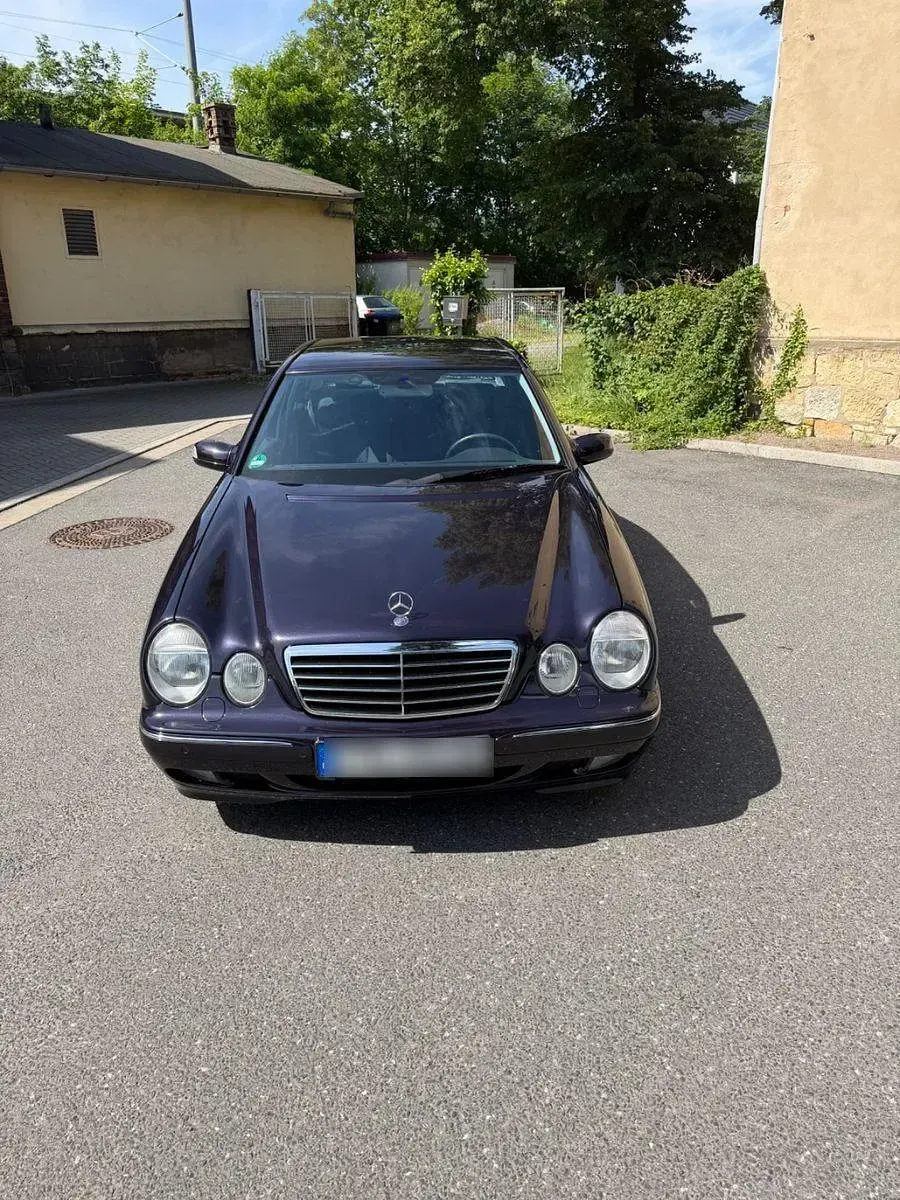 Gebraucht Mercedes E240 Elegance 170 PS (125 kW) 2000 Violet Limousine