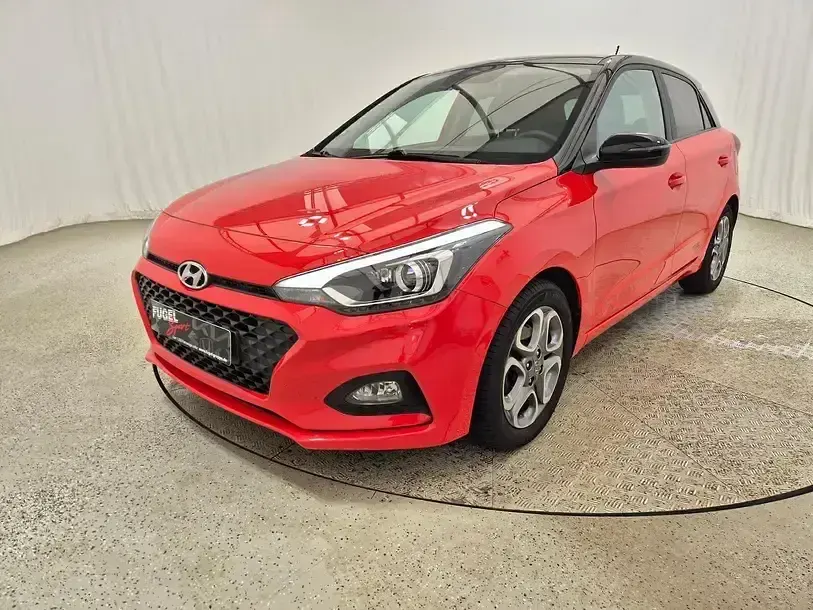 Gebraucht Hyundai i20 Advantage 101 PS (74 kW) 2020 Tomato red / black Kleinwagen