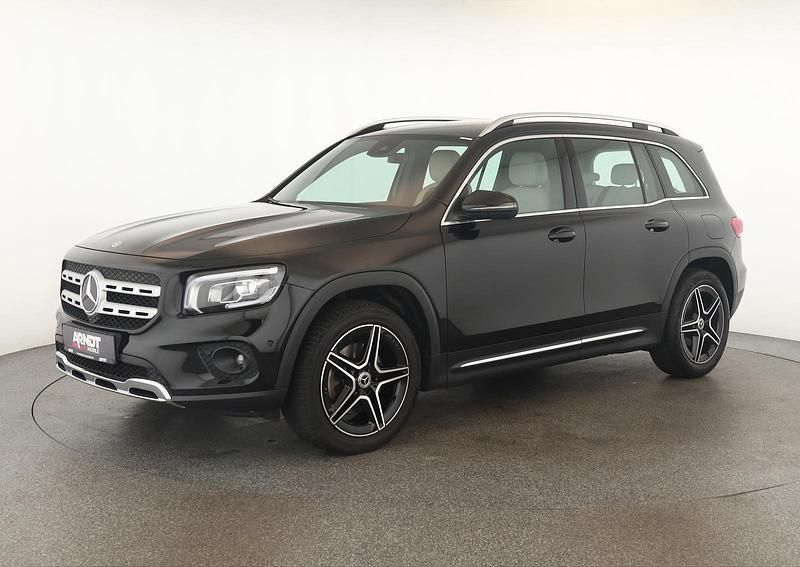 Gebraucht Mercedes GLB200 Progressive 150 PS (110 kW) 2024 Kosmosschwarz SUV