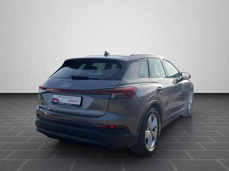 Gebraucht Audi Q4 e-tron Ambiente 150 kW (204 PS) 2022 Taifungrau metallic (metallic) SUV